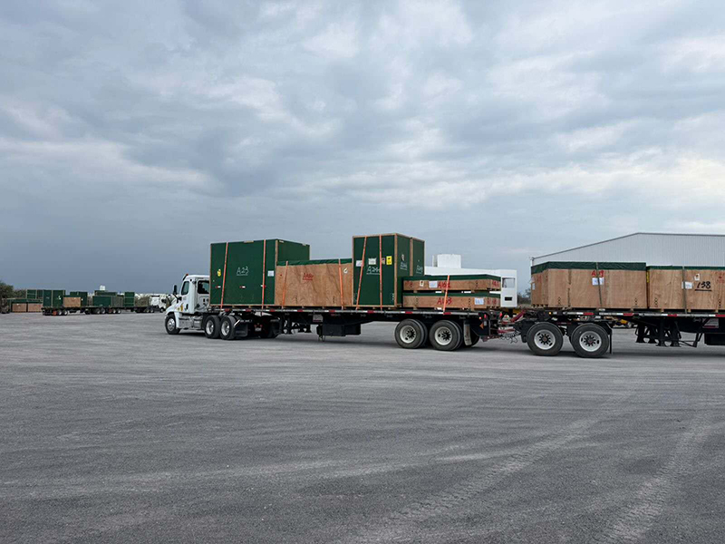 插入新闻2（备注：Production process equipments departed from the port）.jpg